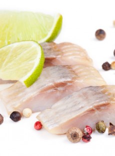 recette-de-la-semaine-par-anael-stolz-filets-de-hareng-marines-au-citron-vert-et-supremes-de-pamplemousse-41271